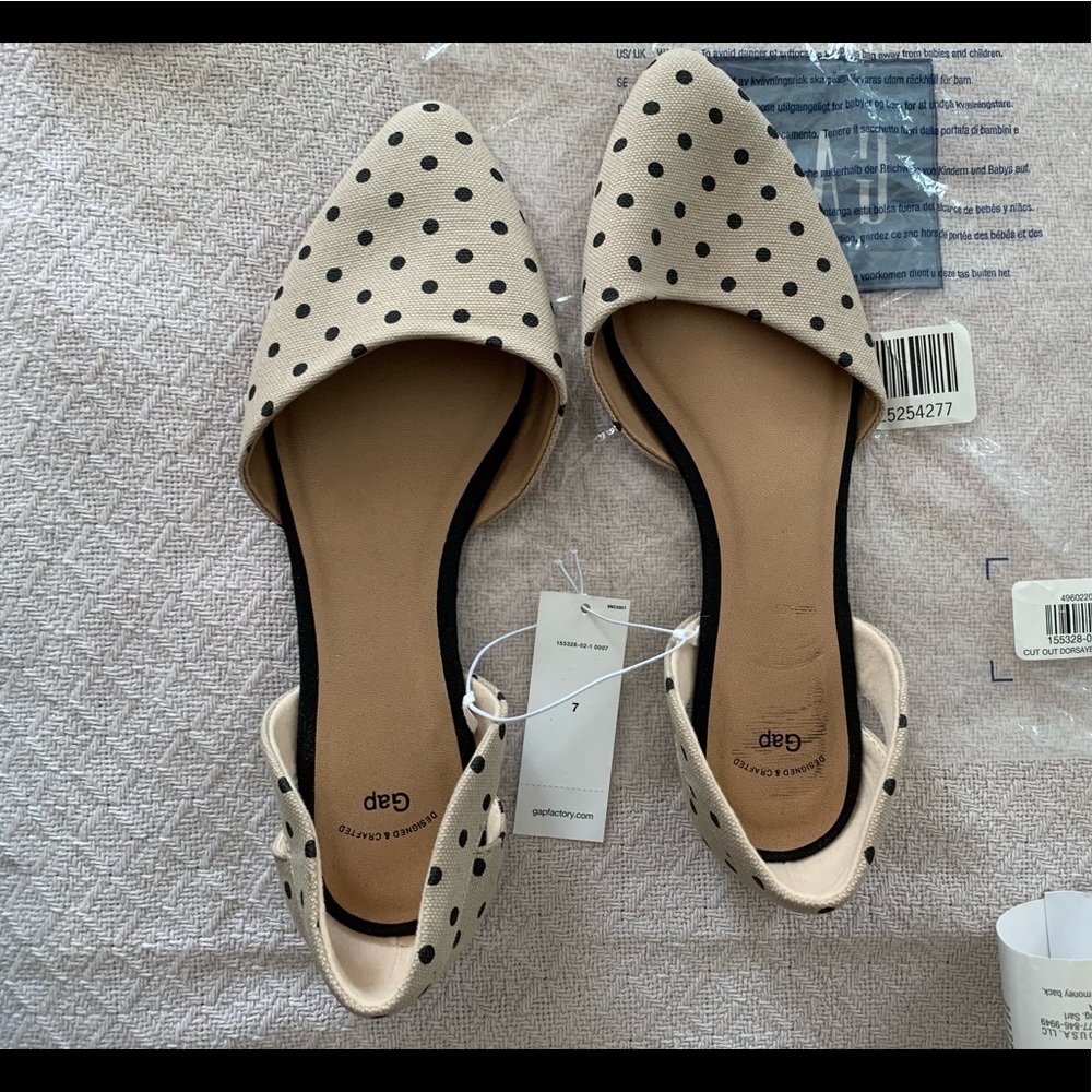 Gap Factory Cut Out d’Orsay Black Dot Flats Size 7 NWT